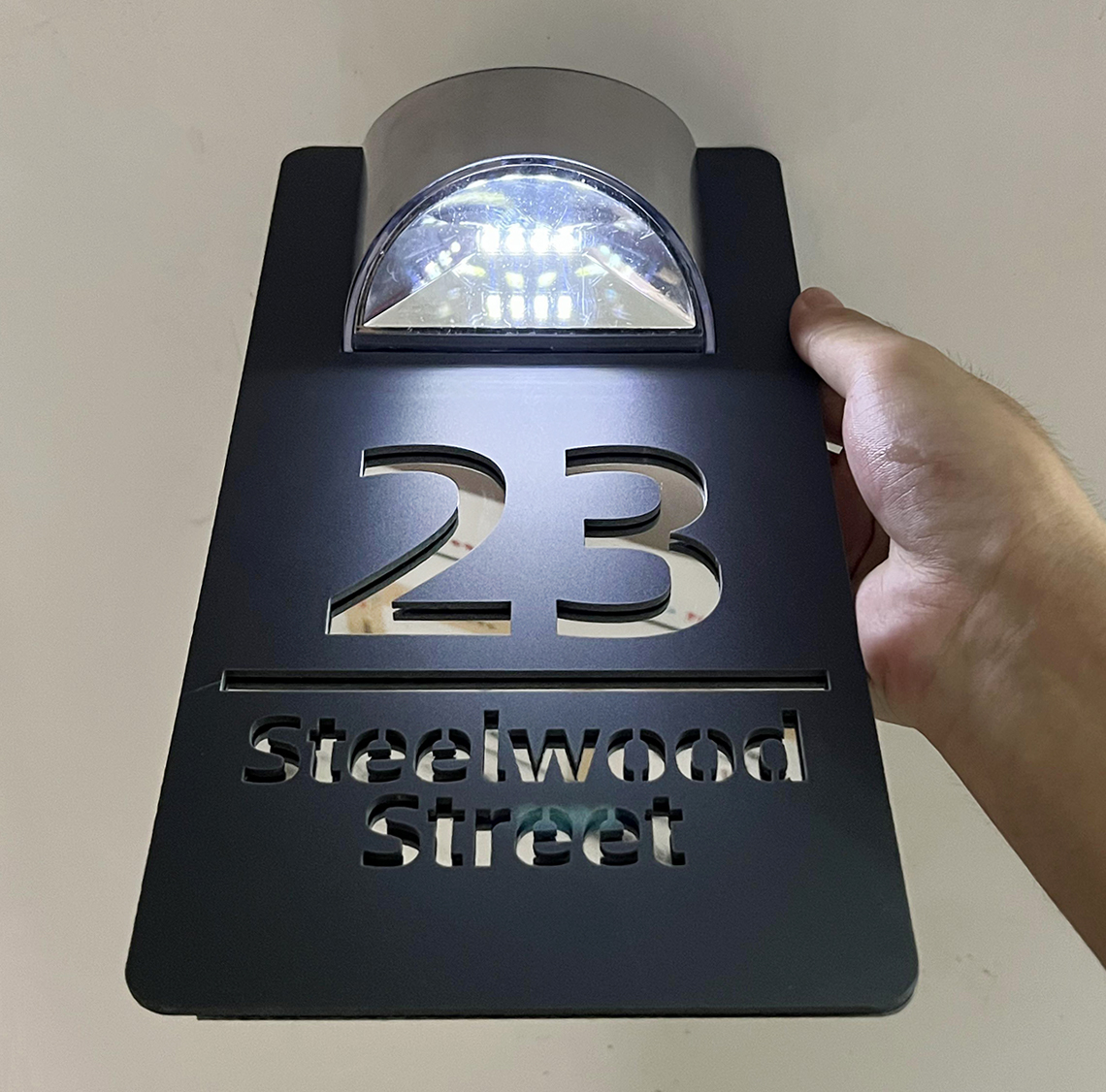 Customized Solar Exterior Hous - Outdoor Power Number recension och pris